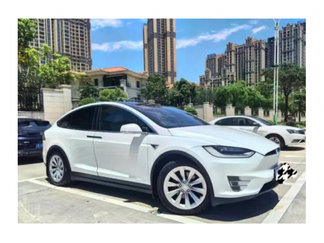 特斯拉ModelX2019款一辆